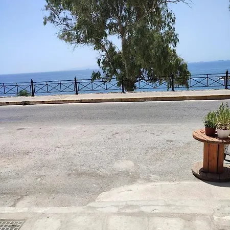 By The Oceam Luxury Apartment *