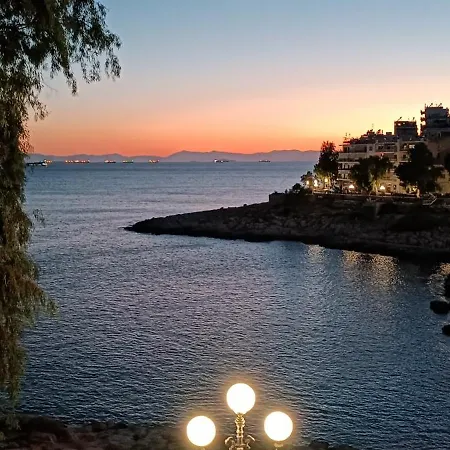Apartment By The Oceam Luxury Piraeus