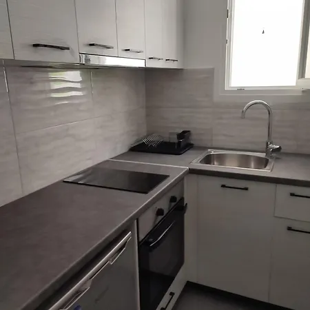 By The Oceam Luxury Apartment Piraeus