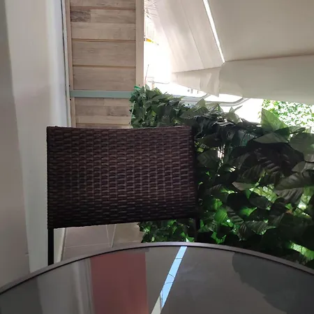 Apartment By The Oceam Luxury Piraeus